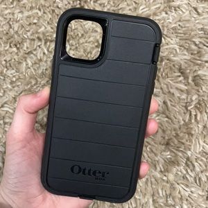 iPhone 11 Pro Max Otterbox Defender Case